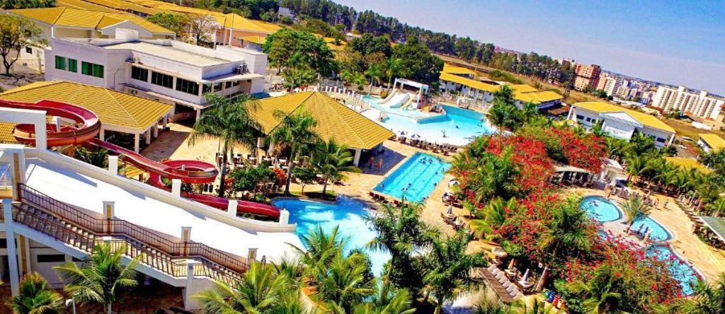 Aparthotel Lacqua Diroma - Otimas - Park Aquatico 24h - Piscina De Ondas Caldas Novas